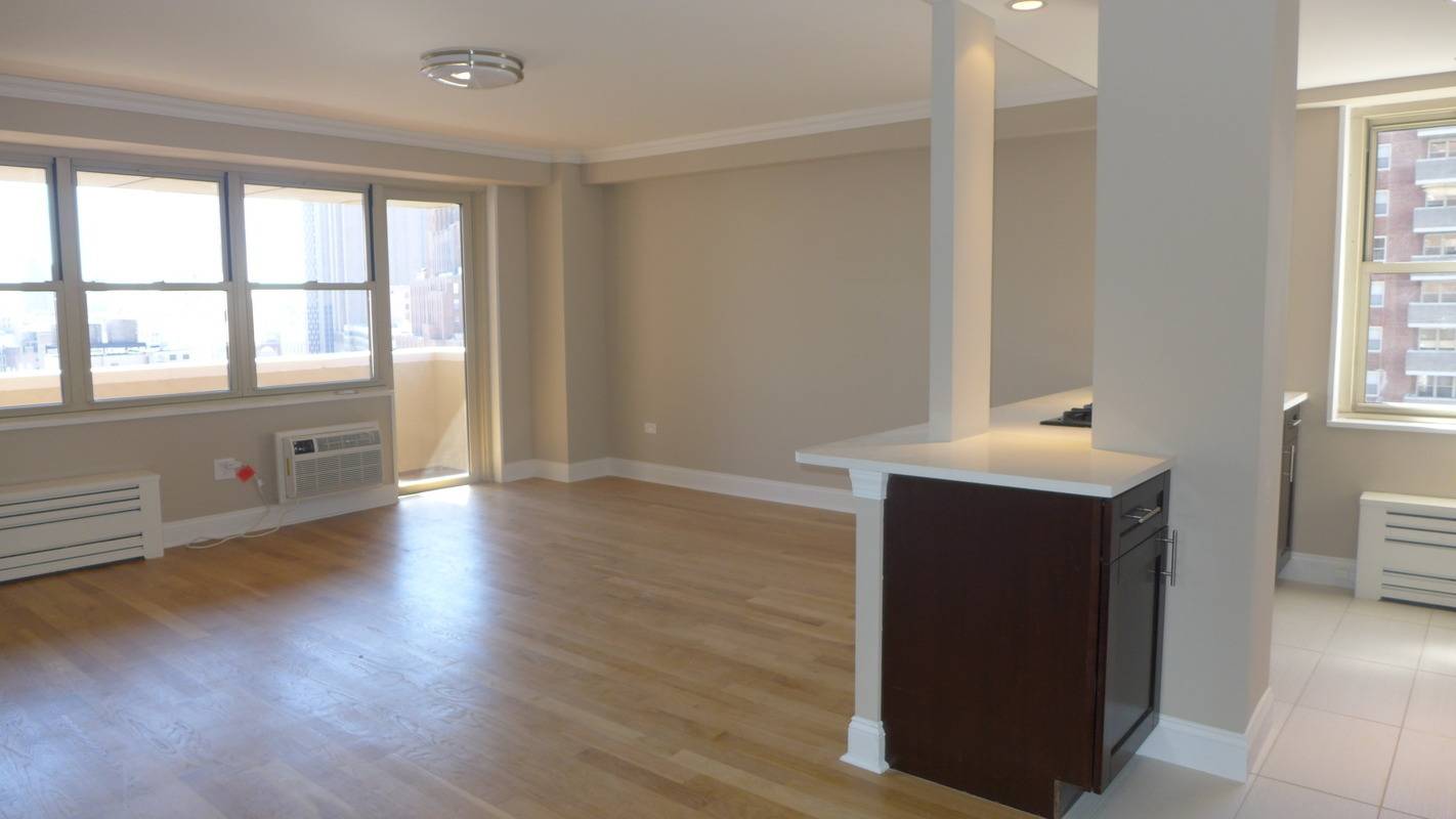 YEAR END SPECIAL PRICING!  Modern 2 BR/2 Bath with Balcony in Tribeca Prime - No Fee!