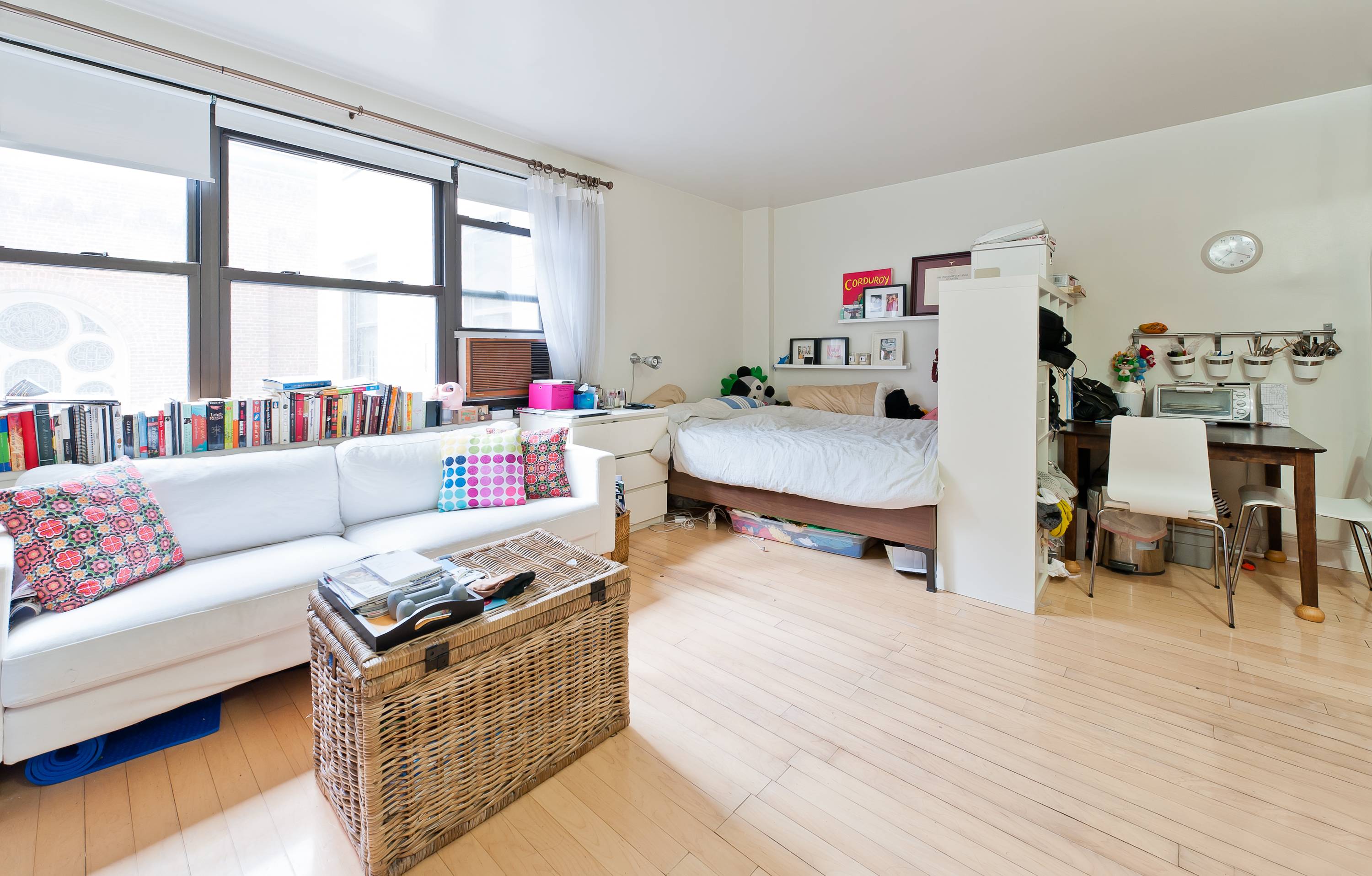 Midtown East 135 East 54th Street The Lex 54 Condominium Beautiful Renovated Studio in Prime Location, Close Proximity to Central Park, Subways, Shops.