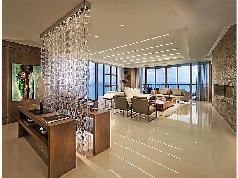 PREMIUM (01) LINE ON THE HIGH FLOOR WITH UNOBSTRUCTED PANORAMIC VIEWS OF DIRECT OCEAN