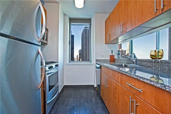 Financial District, Corner 3  bedroom 2 bath, large living room, dining area, great closet space, no fee