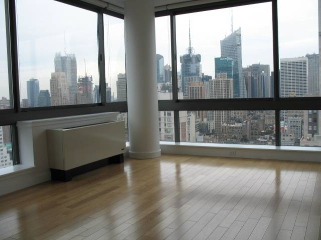 Chelsea New 2 bedroom 2 bathroom, Full Service Luxury Building, Spectacular Views, Great Closet Space, W/D, No Fee