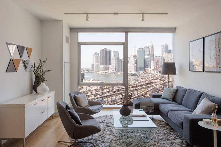 NO BROKER FEE + FREE RENT **** 1 Bedroom in DUMBO **** Luxury Building w/Roof Deck, Gym, Parking, and In-Unit Laundry