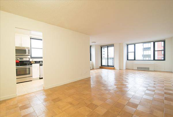 AN ELEGANT CORNER 2BEDROOM/2BATH APT W/ AMAZING VIEWS OF THE CITY AND EAST RIVER!!! ACT NOW DO NOT WAIT!!!
