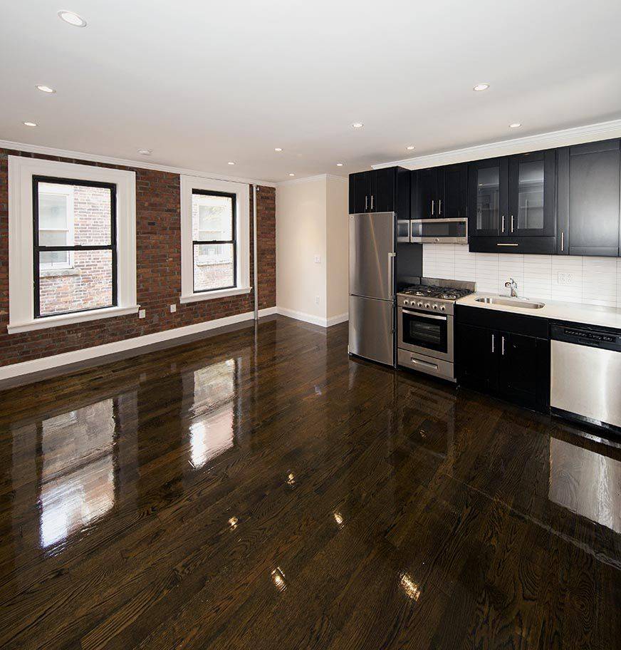 ★★★ NO FEE ! UPPER EAST SIDE 3BED with Roof deck  RESIDENCE .BEST DEAL ON UES ★★★