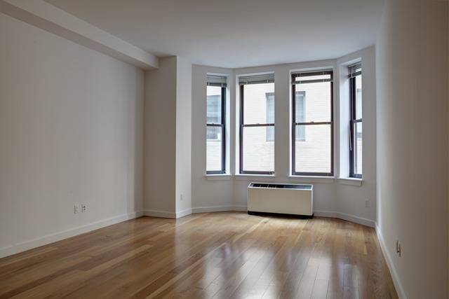 $2675 ***Heart of FiDi*** Luxury Affordable Studio!!! PLEASE CALL 347-885-9692 FOR SHOWINGS