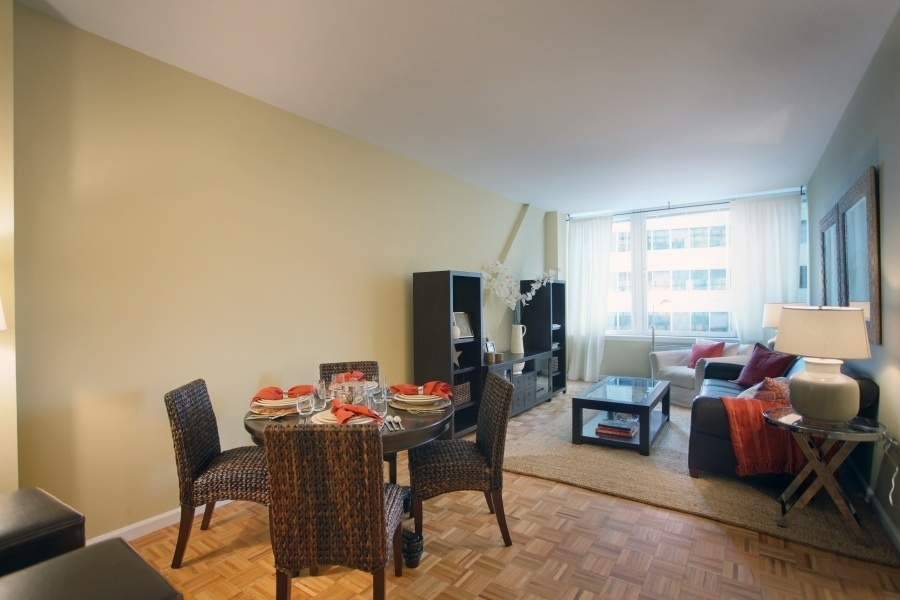 $3150 *** CALL 347-885-9692 for SHOWING** HUGE STUDIO - LUXURY AMENITY BUILDING