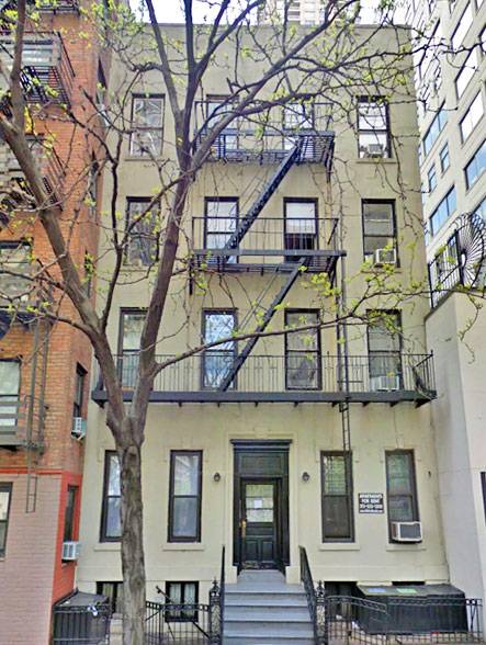 Upper East Side Large Studio for Rent - Call for a Showing - Convenient Location in Lenox Hill Area