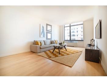 UPPER EAST SIDE LUXURY LIVING STUNNING CHIC PRIME LOCATION