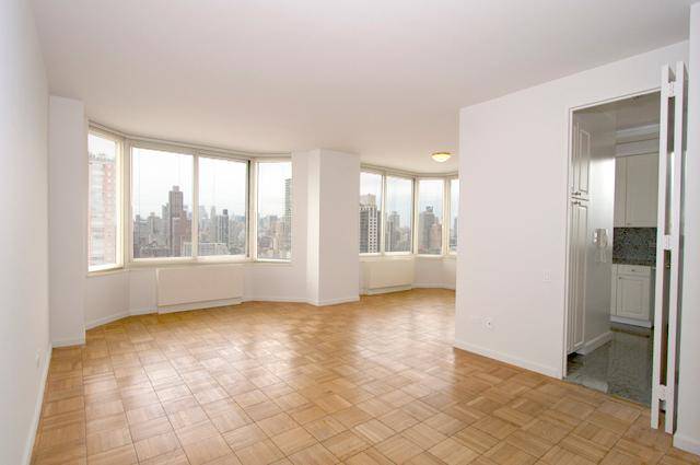 ★★★★★ NO FEE !!!  3 Bed ( Conv ) Apartment - LUXURY UPPER EAST SIDE E 90s  -  FULL SERVICE LUXURY BUILDING= 24Hr Doorman -Swiming Pool - EXEPTIONAL RESIDENCE