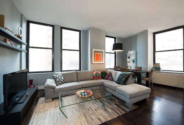 FLEXIBLE LEASE!   SLEEK AND MODERN ALMOST 1000 SQ FT  1 BEDROOM/1.5 BATHROOM LUXURY BUILDING/FINANCIAL DISTRICT