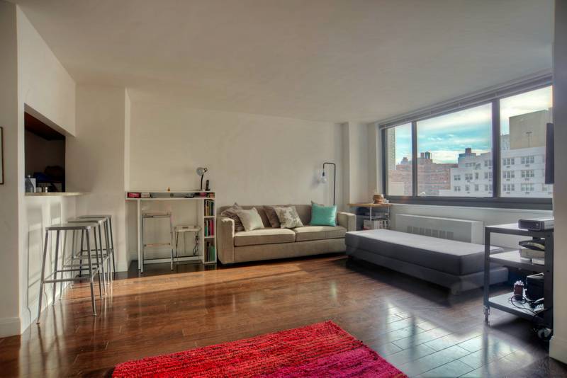 UPPER EAST SIDE MODERN LUXURY CHIC OPEN CITY VIEW PRIME LOCATION
