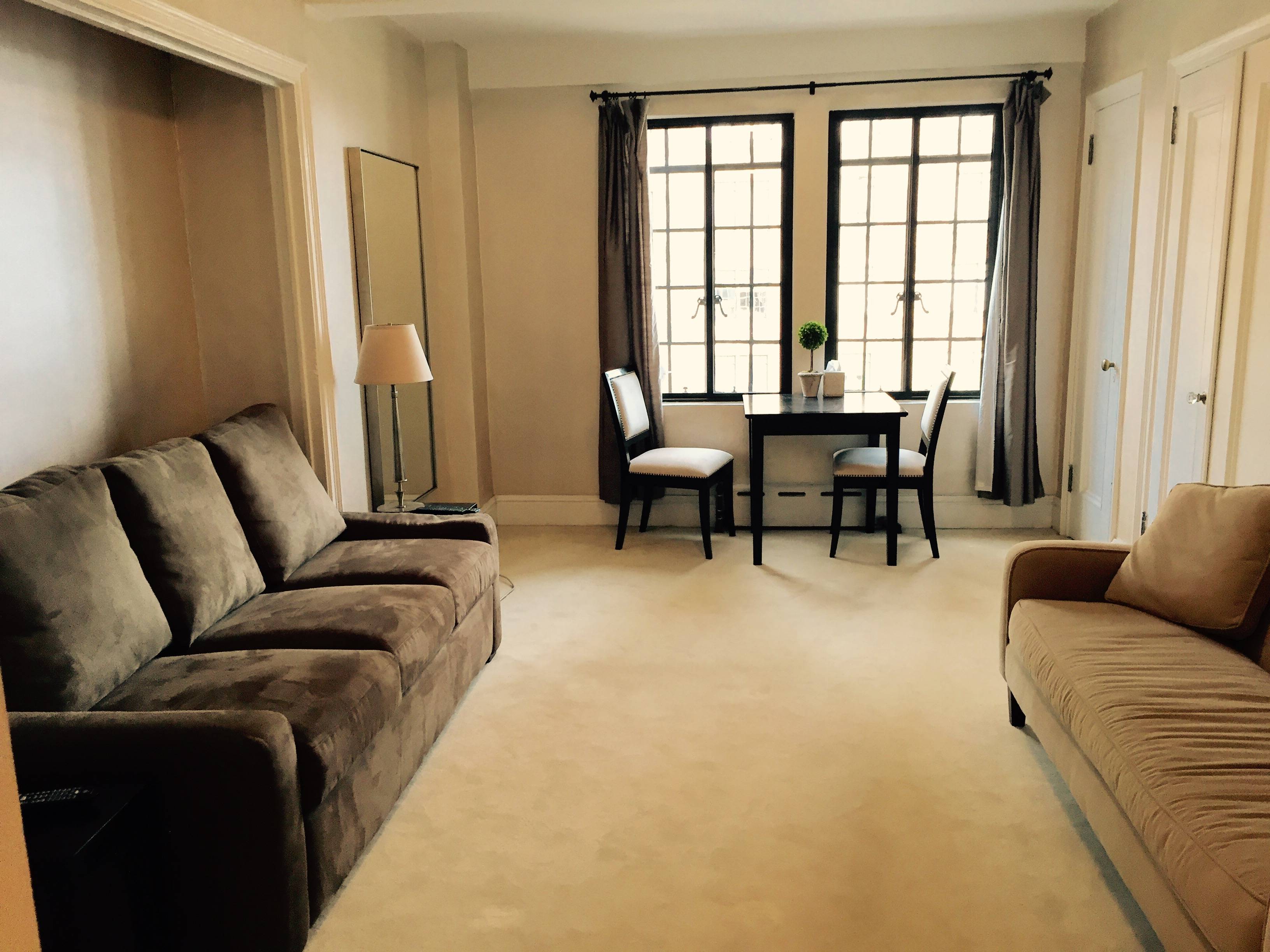  *SUN DRENCHED CHIC TUDOR CITY FURNISHED STUDIO FOR RENT*