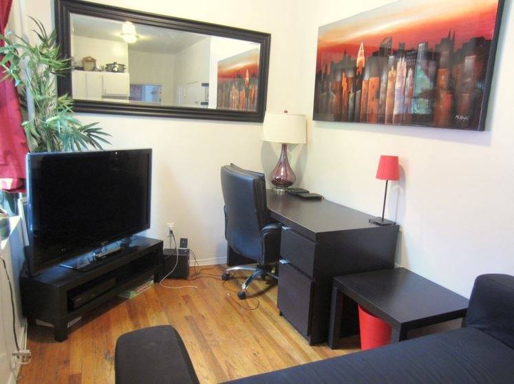 Great location and price - 1BD in East Village - 1st ave & 4th St - $2,275