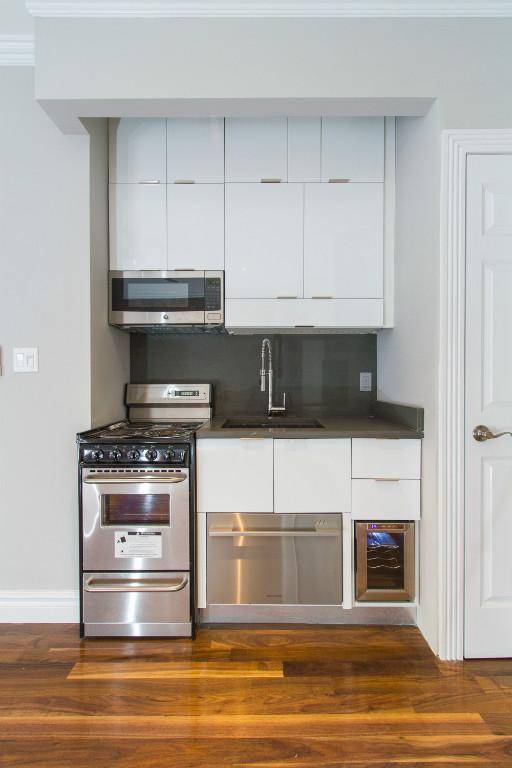 Totally Renovated 1 Bedroom in Kips Bay with a washer/dryer and a Balcony