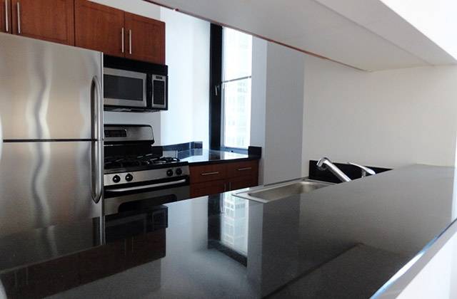 Prime Financial District 3 Bedroom in a luxury high-rise