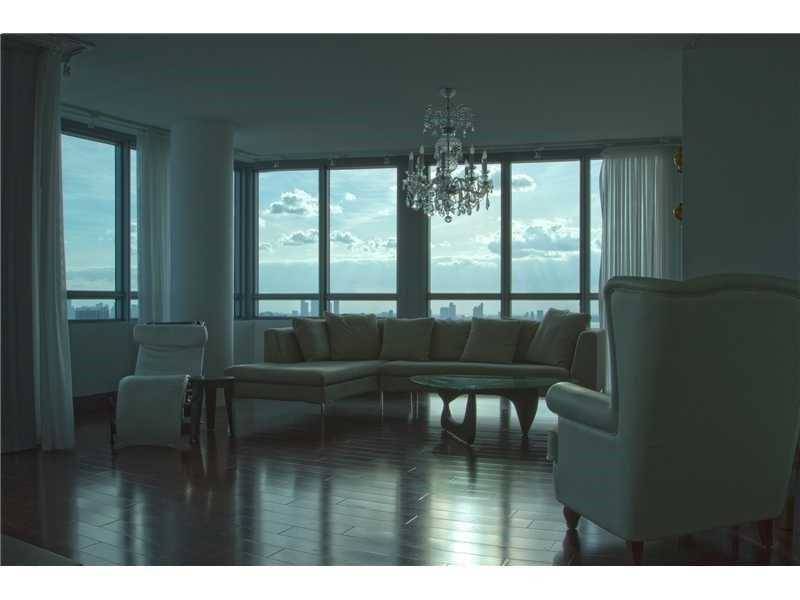 Four Bedroom/4Bathroom residence situated on the 35th floor of Setai Resorts and Residences