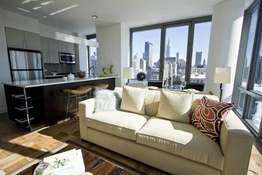 Chelsea 1 Bed with Floor-to-ceiling Windows & Washer/Dyrer in Unit $3,350