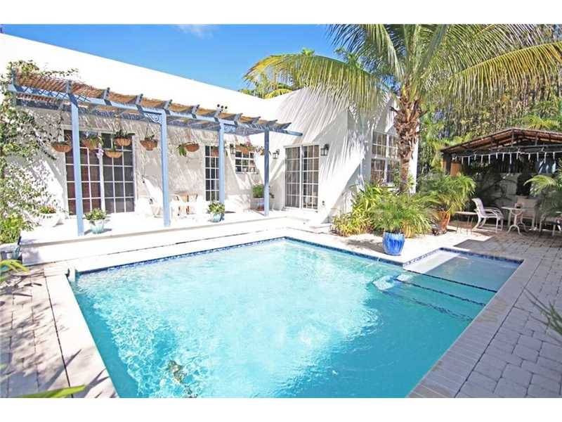 Fully renovated with additions & a new roof - 4 BR House Ft. Lauderdale Miami