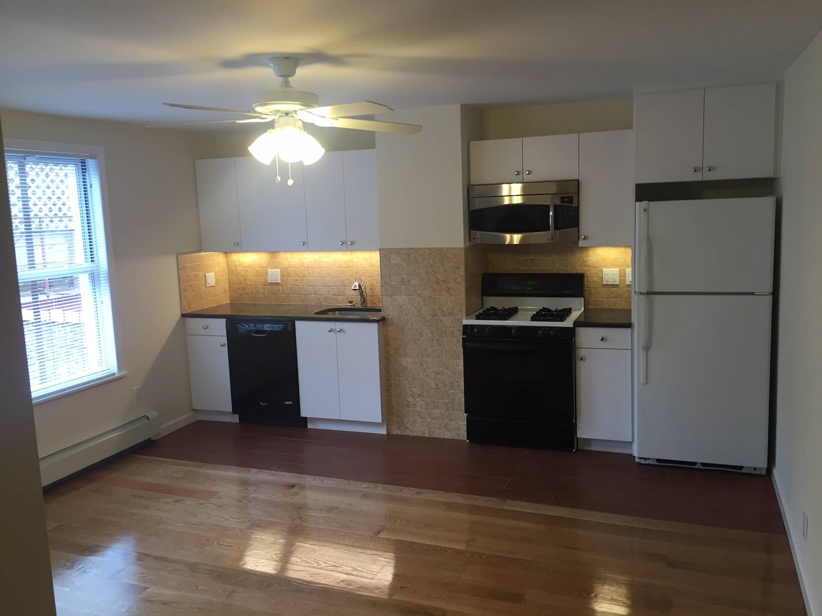 4 BEDROOM DUPLEX IN PRIME WILLIAMSBURG- BRAND NEW RENOVATION AND READY FOR IMMEDIATE MOVE-IN