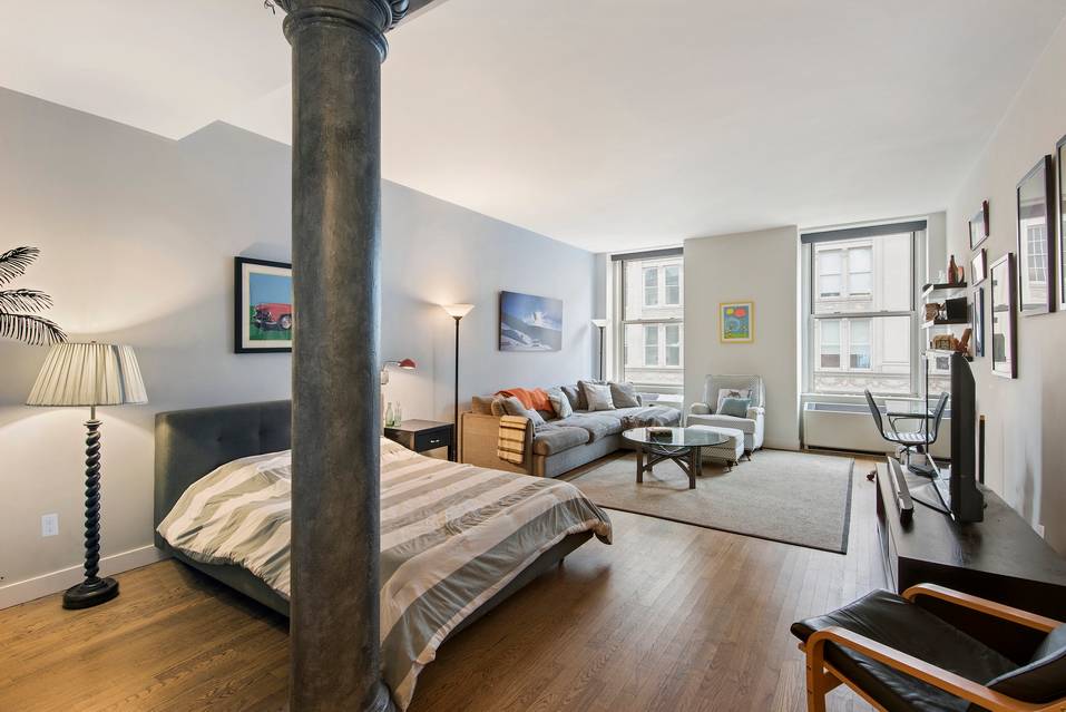 Stylish Studio Condo with High Ceilings at the Cammeyer in Flatiron