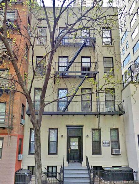 Upper East Side Spacious Studio w/ Sleeping Loft for Rent - In Lenox Hill Area near Subway - By Hunter & Marymount College