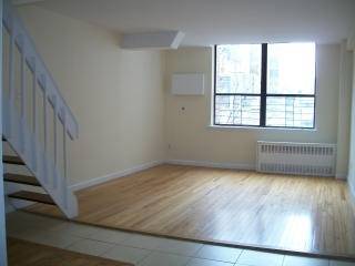 CHARMING DUPLEX WITH PRIVATE OUTDOOR SPACE** FULL SERVICE DOORMAN BUILDING**UNION SQUARE**FLATIRON**PRIME GRAMERCY AREA