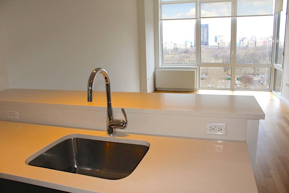 [Upper West Side W90's/Columbus]-Luxury full service Bldg/Laundry in Unit/Next to Central Park 