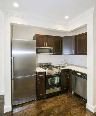 NEWLY CONSTRUCTED---BEAUTIFUL 2 BDR APT--PRIVATE ROOF DECK--CHELSEA
