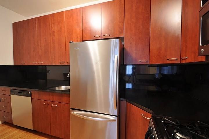 3 BED APT---GOURMET KITCHEN--MADISON AVE--DOORMAN BUILDING--STEPS FROM EMPIRE STATE BUILDING, HERALD SQUARE, MACYS