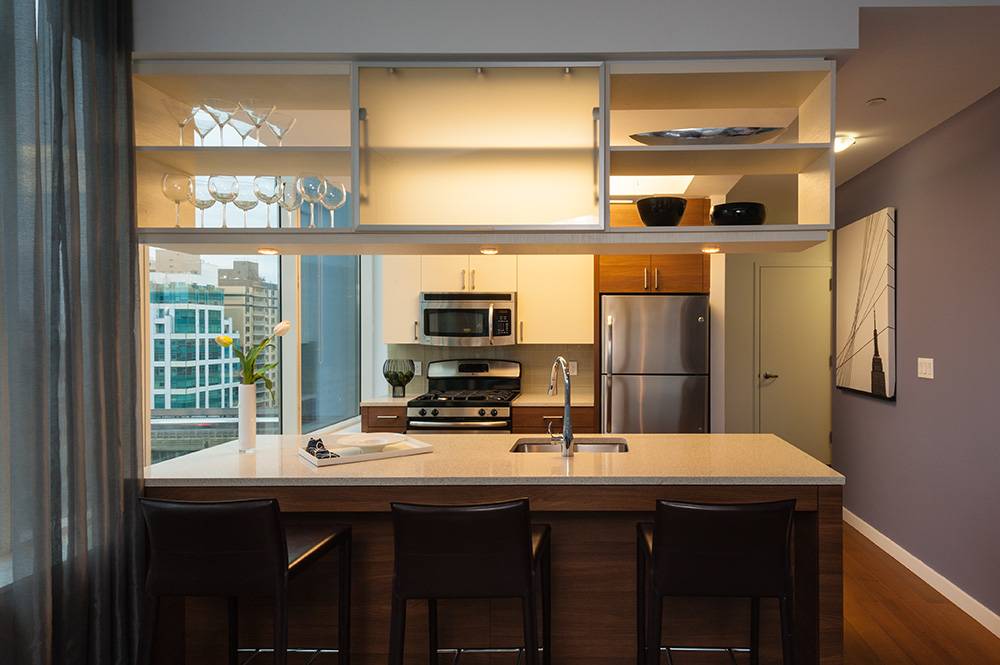 LIC Studio w/Open Kitchen | Terrace | Amazing Amenities | Floor-to-Clg Windows | W/D in unit