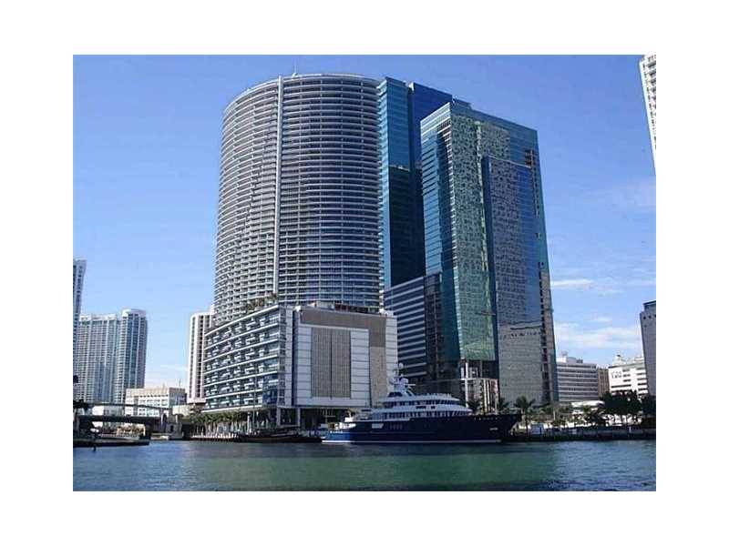 '07 line Penthouse - EPIC RESIDENCES 2 BR Condo Aventura Miami
