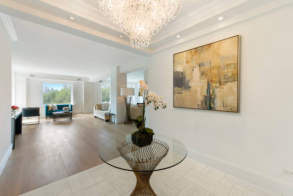 4 Bedroom With 60' Expanse Facing Central Park At 880 Fifth Avenue
