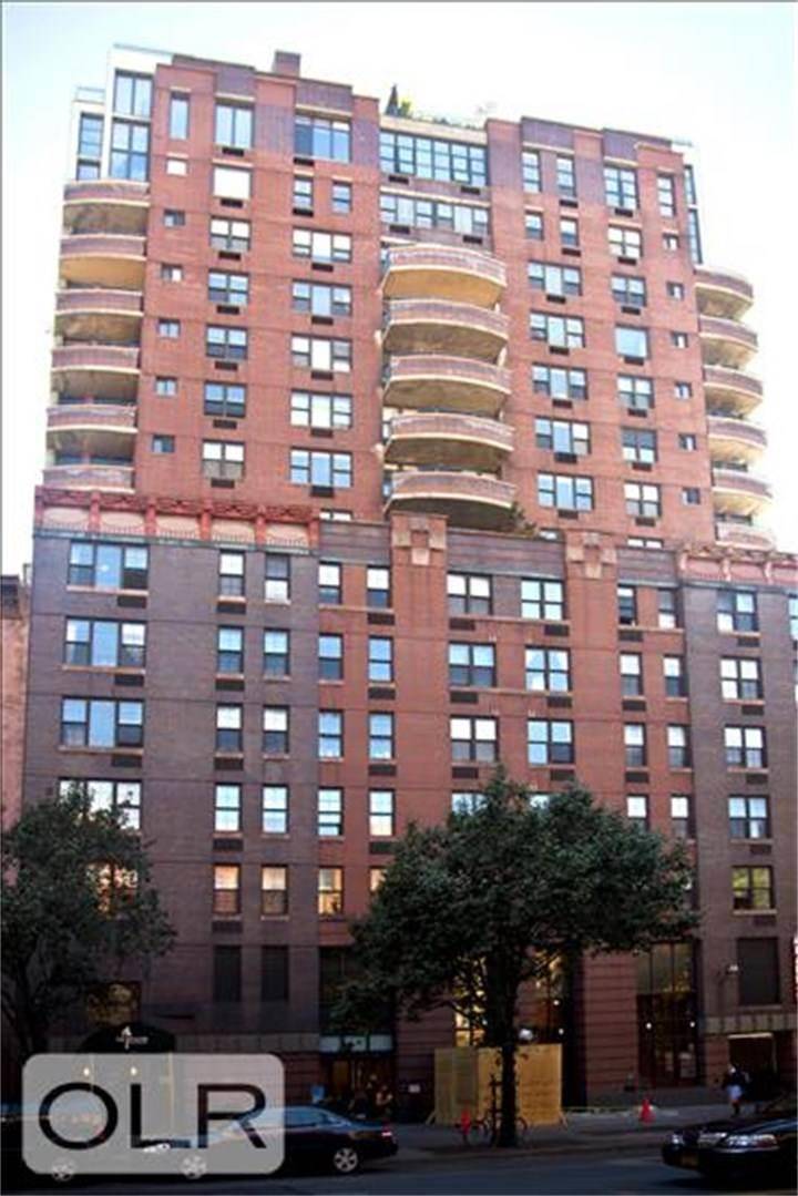 Beautiful and Spacious One Bedroom Condo in West Village For Sale