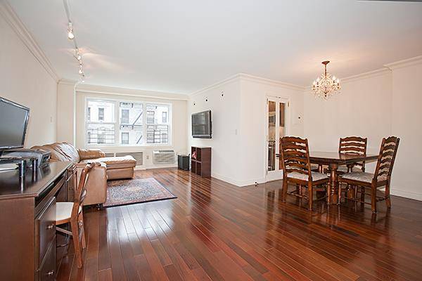 Renovated 1 bedroom on the Upper East Side steps from Central Park*