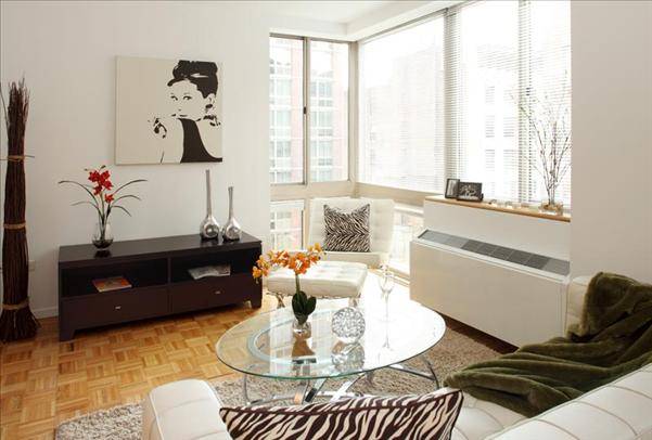 Luxury one bedroom apartment with private terrace. Chelsea