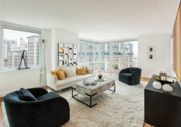Amazing large 3 bedroom apartment with a large western view private balcony. This gracious apartment features an open layout, windowed kitchen, spacious Master bedroom with en-suite bathroom. #UWS #UpperWestside 