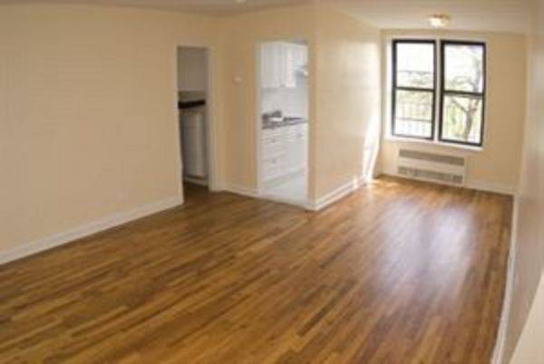 ** No Fee ** Harlem 1 Bedroom for Rent / Elevator Building with Laundry & Attended Lobby / Off Broadway!