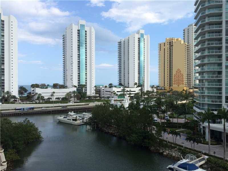 Beautiful and fully furnished 6th floor unit with direct views of the Ocean and Canal