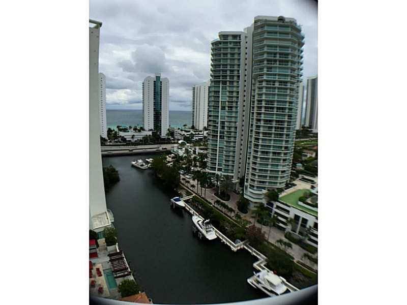 PRICED LOWERED - St Tropez 3 BR Condo Sunny Isles Miami