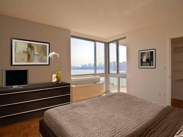 Posh Long Island City 1 Bedroom Apartment with 1 Bath featuring a Rooftop Deck and Beautiful Views