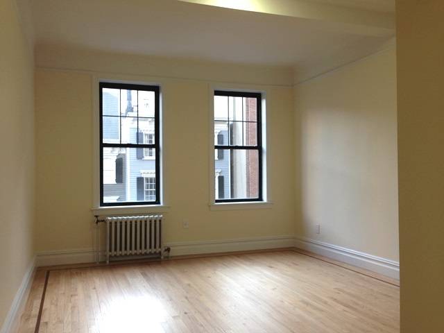 REDUCED!! RENOVATED  2 BED, 2 BATH ON THE UPPER EAST SIDE! NO FEE! NEARLY 1500 SQUARE FEET! W/D. D/M