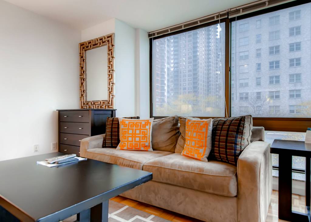 300 E. 39TH- Luxury Studio Fully Furnished. 1 Month Minimum Stay.