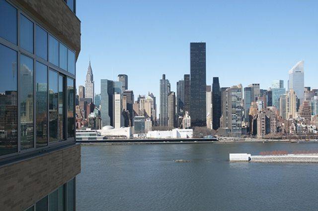 Luxury Condominimum in Long Island City 2Br/2Bath, East river view from your balcony