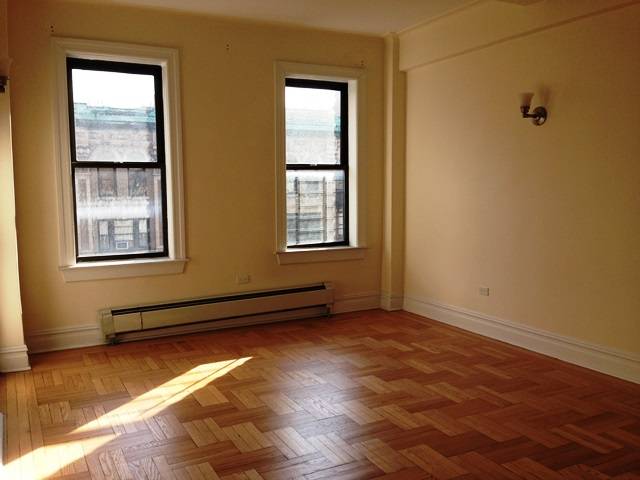 SOUTH FACING TWO BED TWO BATH WITH WASHER /DRYER OFF CPW! MINT PRE WAR! D/M! NO FEE! PS 87