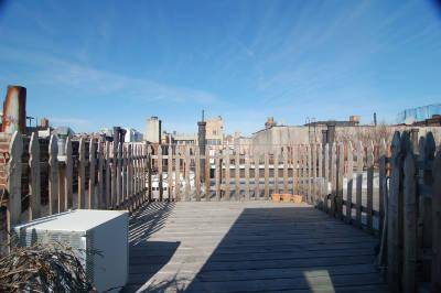 Charming Penthouse 3 Bedroom 2 Bath Duplex with huge Private Outdoor Space perfect for BBQ’s. 
