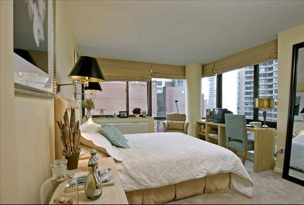 Spacious 2 bedroom/2bath with breathtaking views of the city.