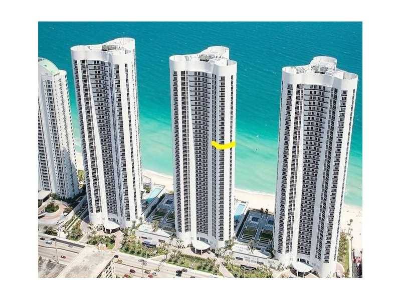 This is the best 3 beds - TRUMP TOWER II 3 BR Condo Aventura Miami