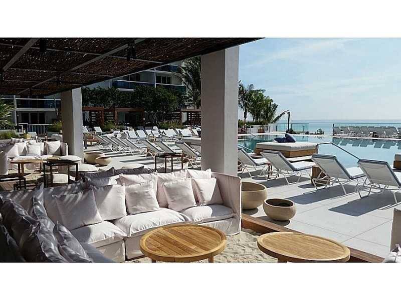 Beautiful Oceanfront Residence - RONEY PALACE CONDO 1 BR Condo Miami Beach Miami