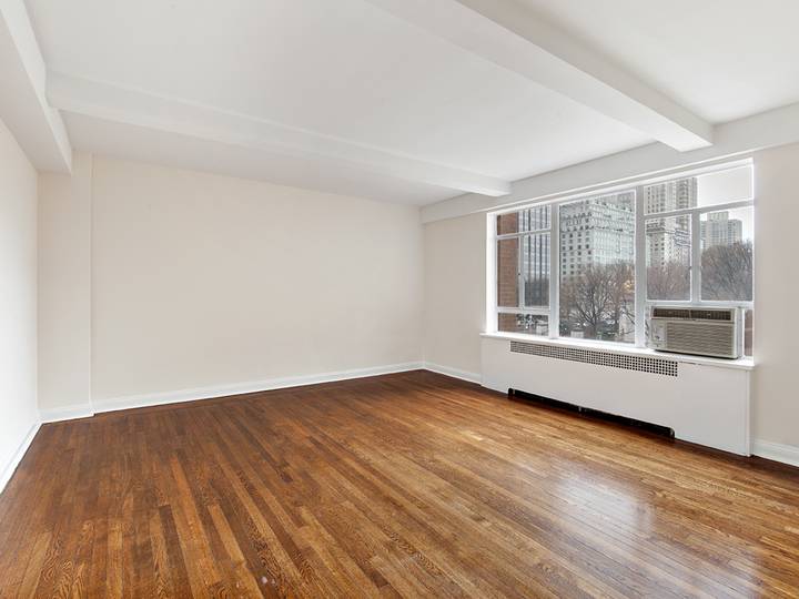 ★★★ ★★  CENTRAL PARK VIEW - LUXURY One BedRoom Apt at COLUMBUS CIRCLE  - CENTRAL PARK  . 24HR DOORMAN