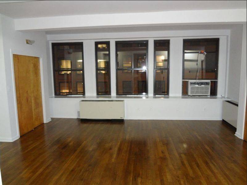 NEWLY RENOVATED 2 BED 2 BATH IN FLATIRON PRIVATE KEYED ELEVATOR